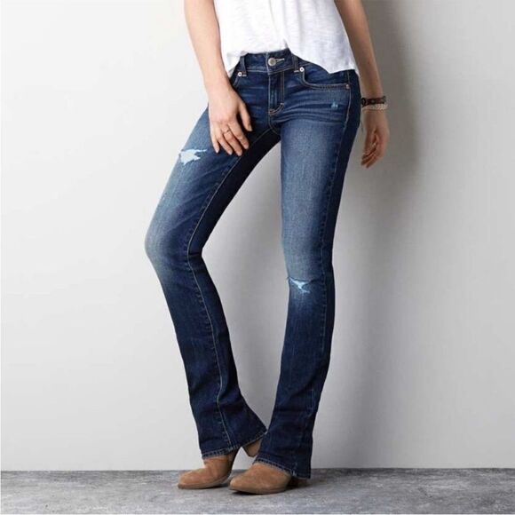 EXCELLENT DISTRESSED CONDITION WOMEN’S SIZE 14 AMERICAN EAGLE KICK BOOT JEANS - Picture 1 of 9